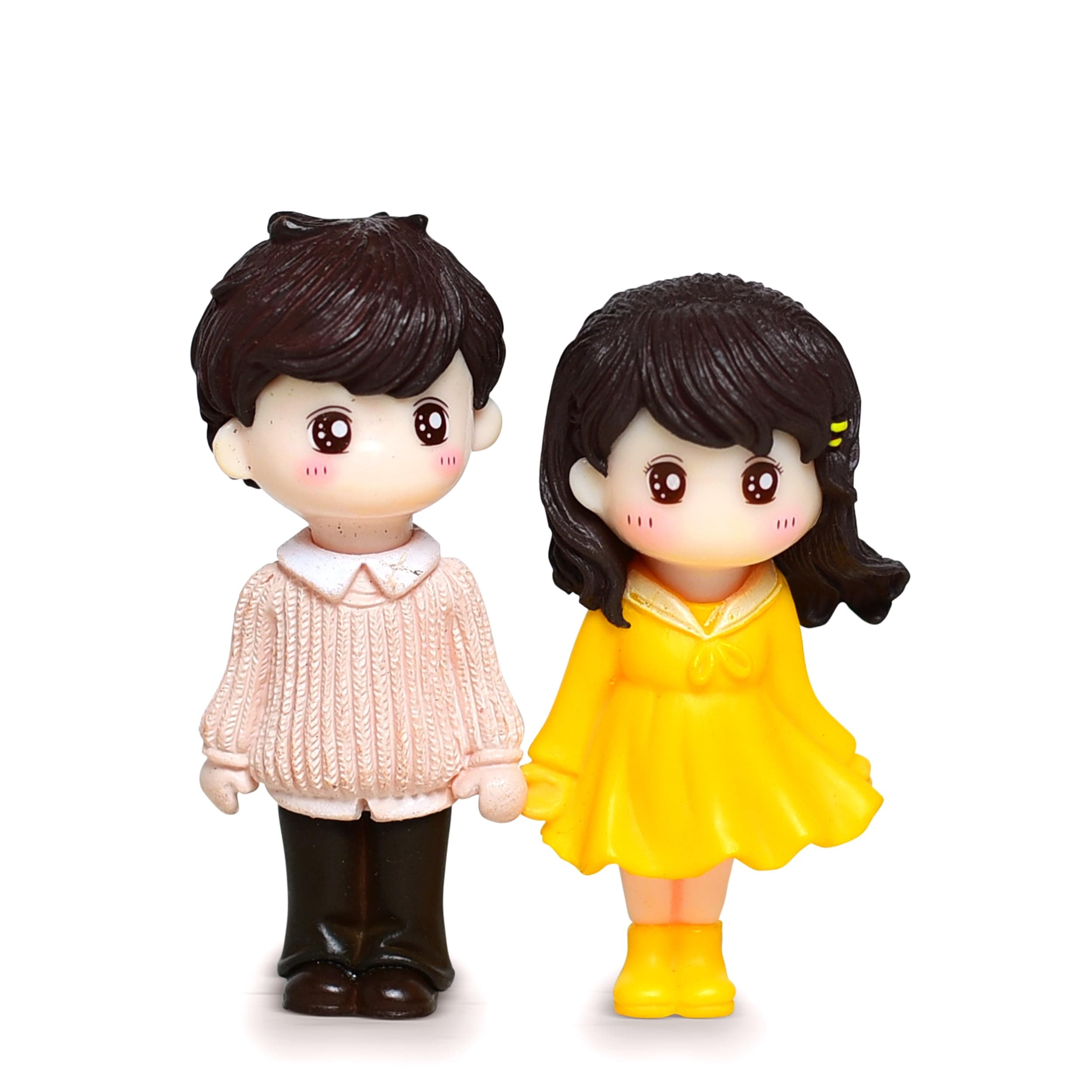 iDream Decorative Cute Romantic Couple Miniature Showpiece Statue Decoration Items Gift for Boyfriend Girlfriend (Yellow & Beige)